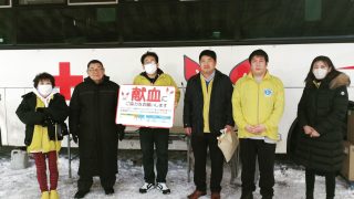 札幌1000人献血 WEEK2025
2月9日(日)イオン岩見沢
にて献血呼びかけ協力支援を行いました。
#献血のご協力頂いた皆様、ありがとうございました。